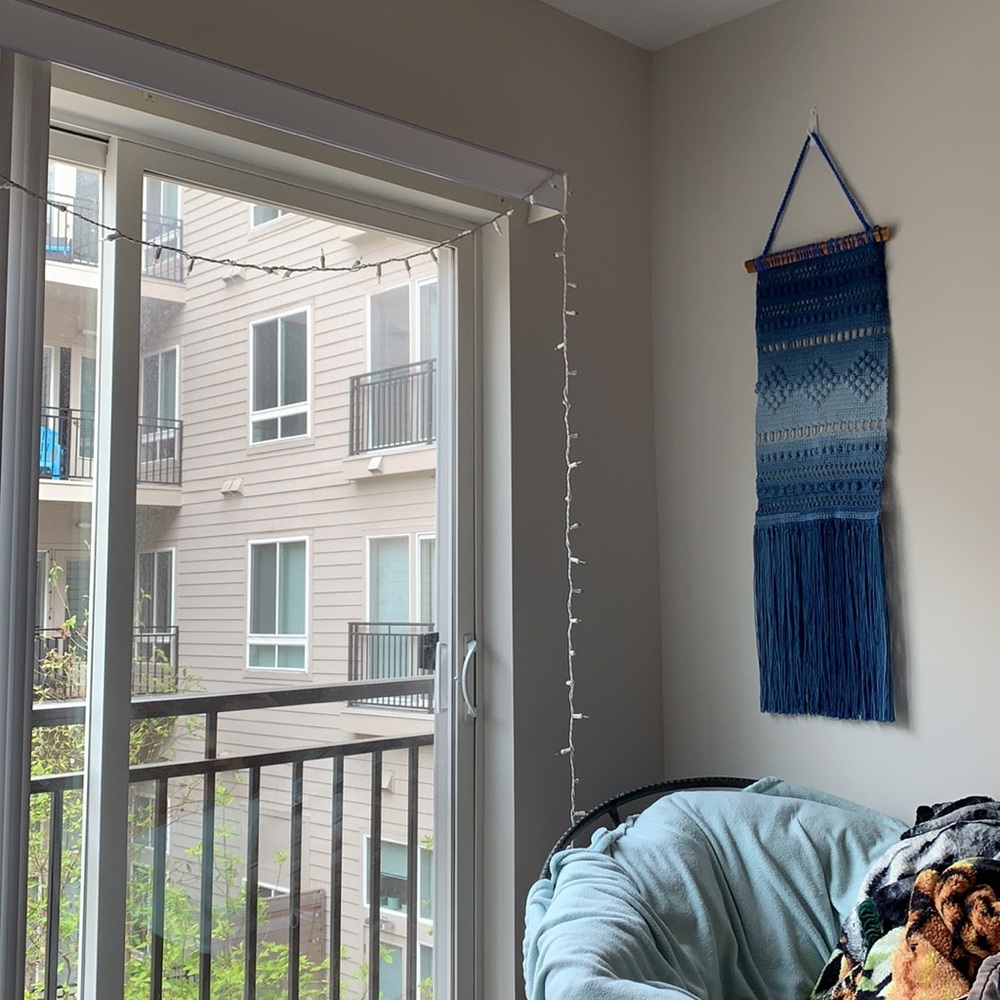 Blue ombré wall hanging - Picture 5 of 5